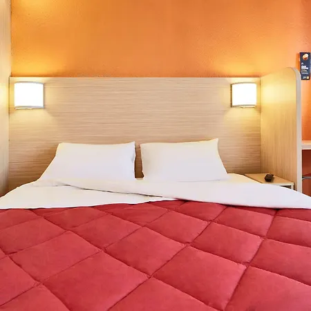 Hotel Premiere Classe Centre - Parc Des Expositions 2*